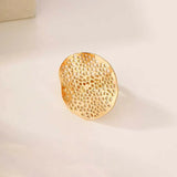 Bague vintage en or avec motif ajouré