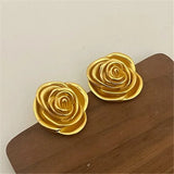 Boucles d'oreilles en forme de fleur de rose en or antique