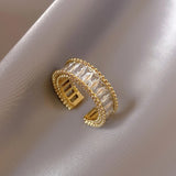 Bague ouverte vintage en or avec bande en cristal