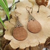Boucles d'oreilles pendantes en bois sculpté en forme de disque et de triangle