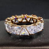 Bague éternité vintage en or avec pierre triangulaire