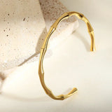 Bracelet manchette vintage en bambou doré
