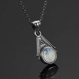 Collier vintage en argent et pierre de lune