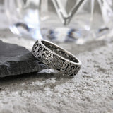 Bague à motif gravé en argent