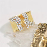 Bague ajustable vintage en or avec bordure scintillante