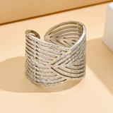 Bague ajustable large bande en argent sculpté