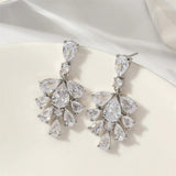 Boucles d'oreilles vintage en argent avec cristaux