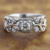 Bague vintage en argent avec zircone et motif lierre creux