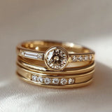 Ensemble de bagues vintage en or et zircone